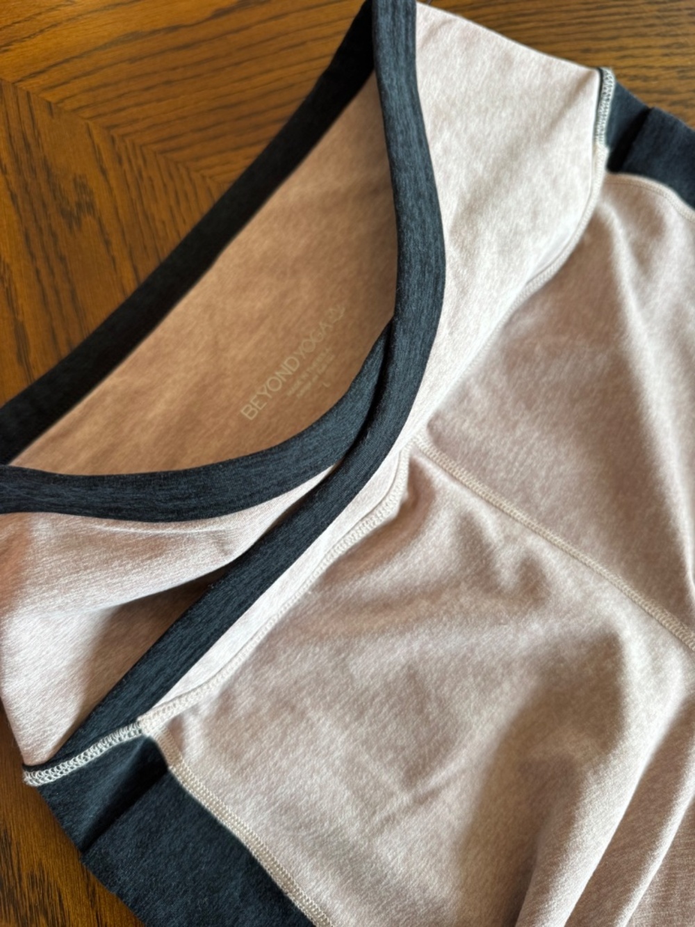 Beyond Yoga Colorblock Tights - L - Black & Tan - Picture 6 of 8